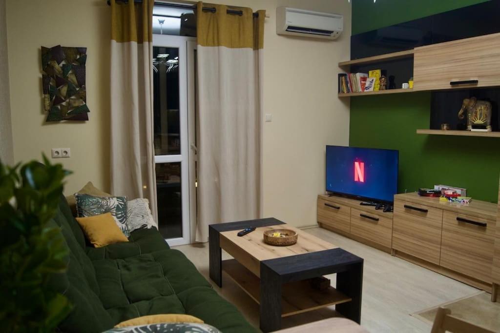 Cozy 2Br Oasis In Central Burgas Exterior photo