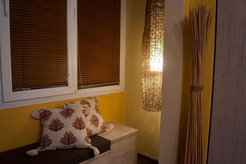 Cozy 2Br Oasis In Central Burgas Exterior photo