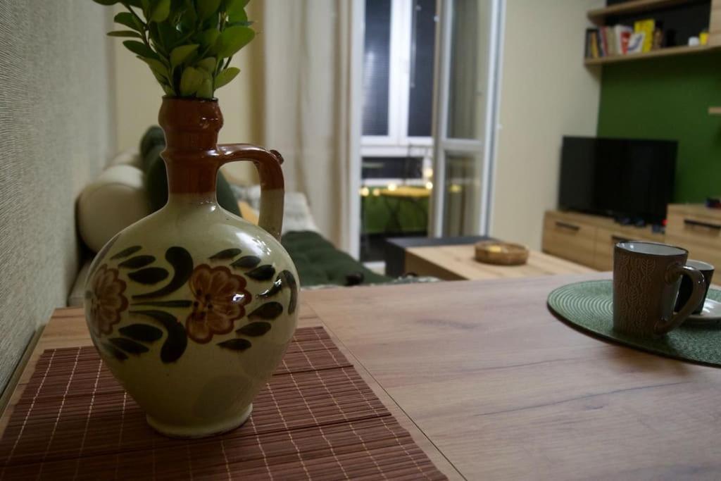 Cozy 2Br Oasis In Central Burgas Exterior photo